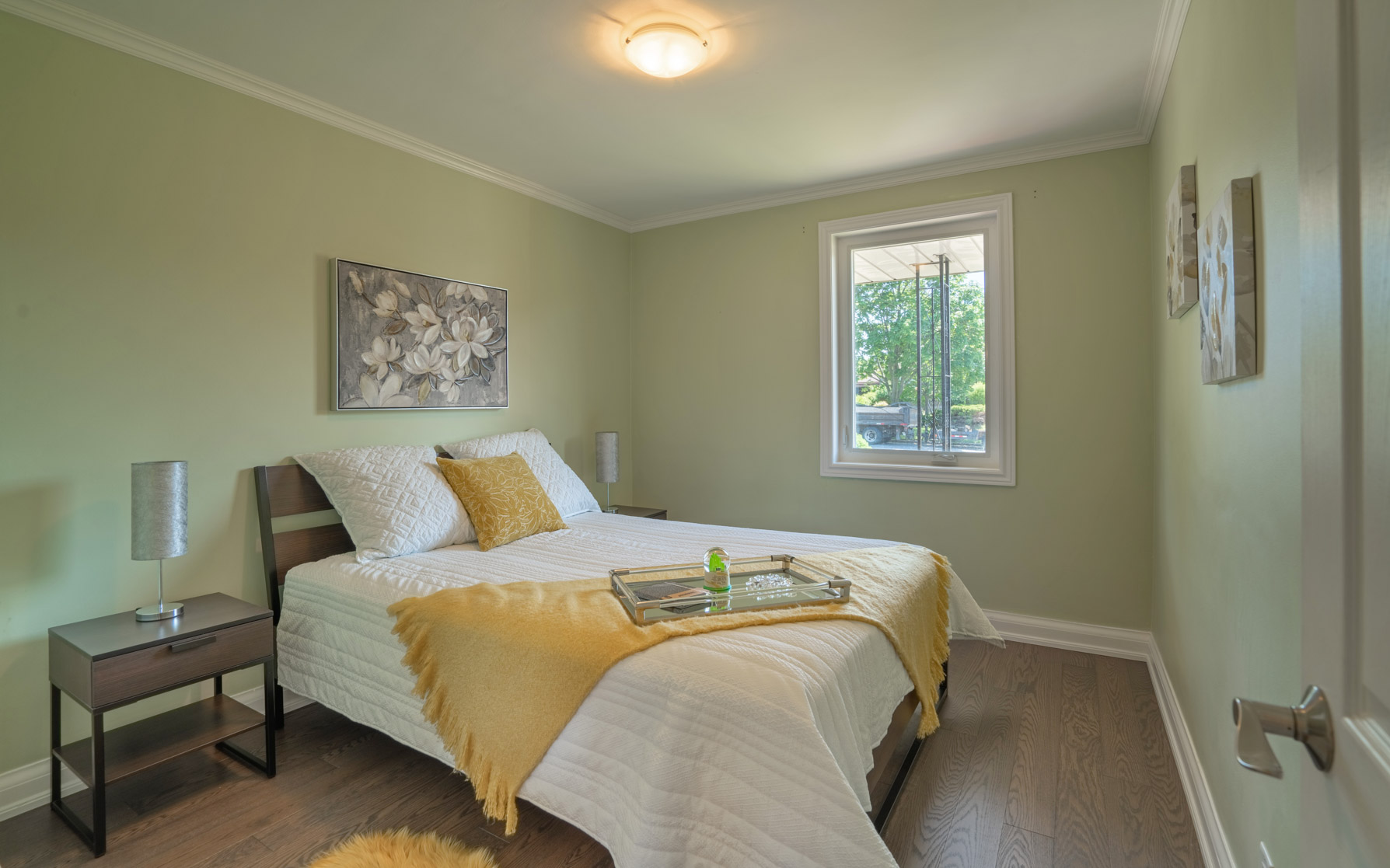 https://sites-static-content.s3.amazonaws.com/site/shared/virtualtours/2972/c/15_434_Rustic_Rd_Toronto_hdrMASTER-.jpg