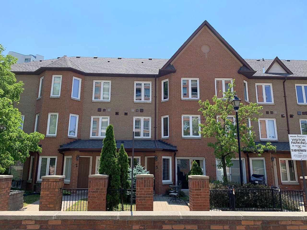 https://sites-static-content.s3.amazonaws.com/site/shared/virtualtours/3038/c/3-735-New-Westminster-Fuad-Abasov-Real_Estate_(30).jpg